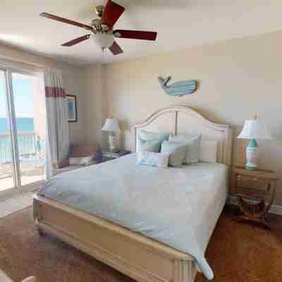 Coastal Condo 807 by Brightwild Beachfront Rooms