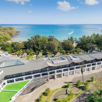 Ocean's Creek Beach Hotel Hotels near Jetty, Le Meridian Ile Maurice