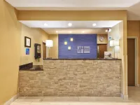 Country Inn & Suites By Radisson Benton Harbor - Parkplatz