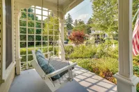 The Porch House Located in Historic Village - 3 estrellas