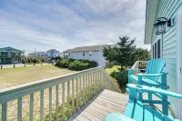 Charming Surf City Beach House - Walk to Ocean! - balcony