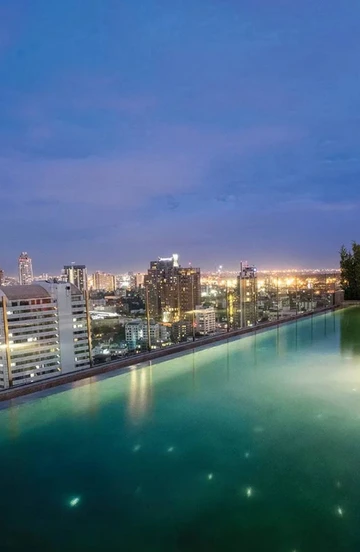 รูปภาพของFree Airport Pick Up Rooftop Pool Gym near BTS Emquartier Shopping city center