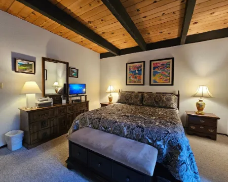 Forest View Townhouse 3 Bedroom Home by RedAwning Hotels in Kings Beach