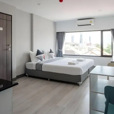 Area Place Hotel Hotels near Yan Nawa