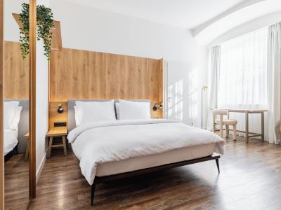FortyPlusOne Hotel