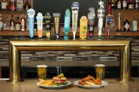 Hilton Garden Inn Cedar Falls - bar