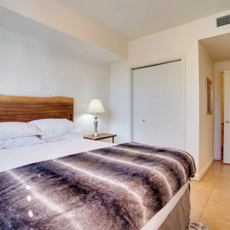 Resort-Style Condo w/ Lake Chelan & Mtn Views
