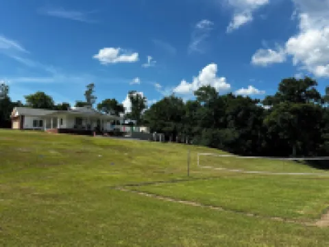 Crawford's Lookout a.k.a-CLO ~ Private RiverFront ~ Outdoor Entertainment Patio