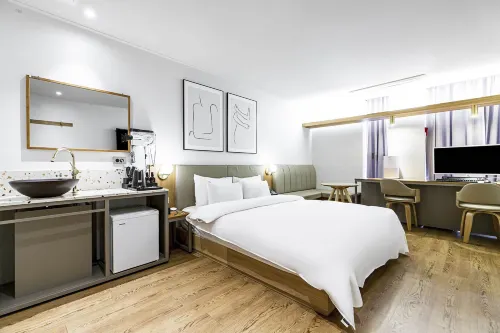 Gimpo Gray Hotel