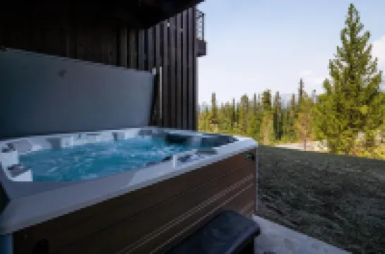 12a Treeline 5 Bedroom Townhouse by Moonlight Basin Lodging