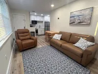 Newly Renovated 1 Br Madeira Beach Cottage