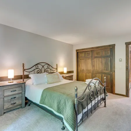 Windham Retreat w/ Private Deck & Mtn Views!