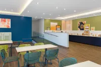 Spark by Hilton Montreal Midtown - breakfast