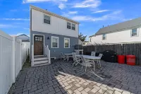 Charming 2-br Home, 4 Blocks To The Boardwalk 2 Bedroom Home - 3-Star