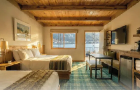 Western Riviera Lakeside Lodging