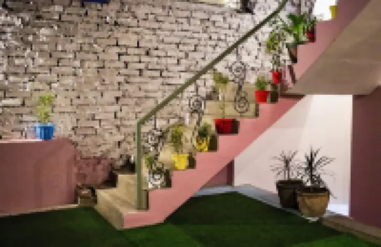 Mosaic Hostel Varanasi