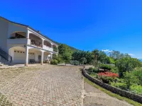 Apartment Agava Hotels in Bribir