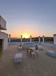 Hadrian's Gate Hotel - Homestays