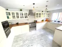 Modern Townhouse 7min walk beach and 15 to Duquesa - Pools