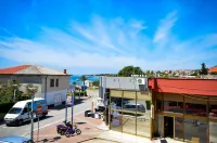 Apartment and Rooms Biserka - شرفة