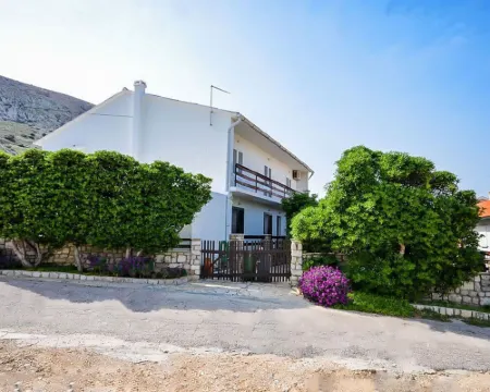 Apartments Jelica Hotels in Pag