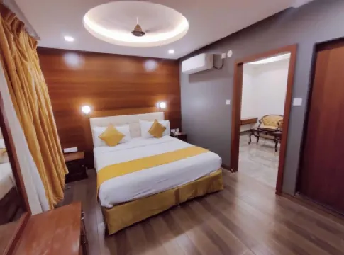 Hotel La Hotera Hotels near TIFR