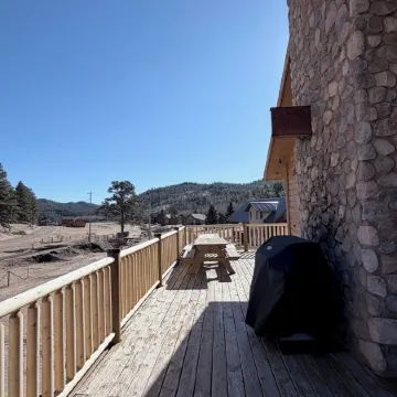 The McCaskell Cabin- Nestled out in the countryside.