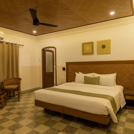 Hanu Reddy Residences Poes Garden