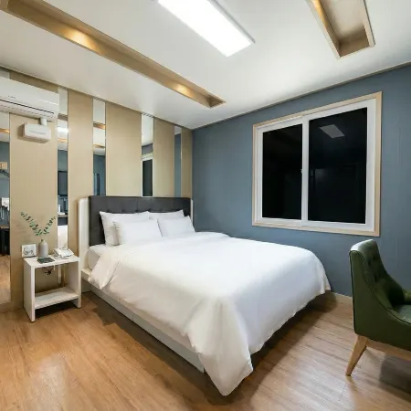 Busan Gijang Hotel Feoh Отели рядом с достопримечательностью «Храм Пэкдуса»
