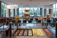 Crans-Montana Youth Hostel - breakfast