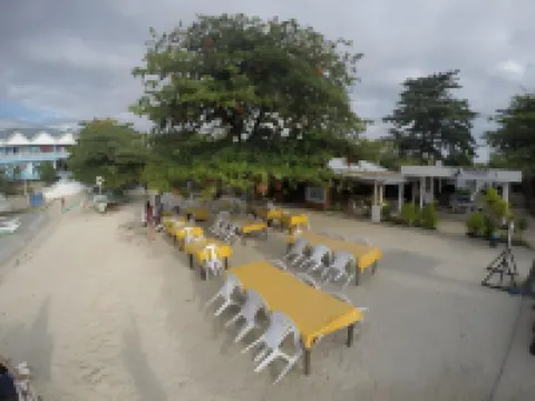 Mabuhay Thresher Dive Resort