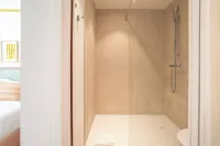 普拉多查諾特馬賽馨樂庭酒店 - 停車場