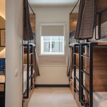 Latroupe la Granja Hotels near Estadio de San Mamés