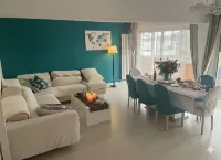 Apartment in the city center and close to the Parc Des Expositions