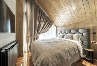 Monte Pine Chalet 1 Hotele w: 