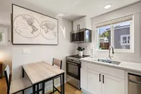 Cozy Casita - Minutes To Autzen & Downtown 1 Bedroom Home