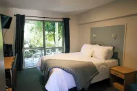La Rochelle Motel - balcony