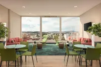 Hilton Zurich Airport - bar