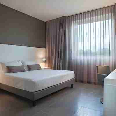 8Piuhotel Rooms