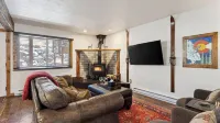 Eagle Valley Haven by Avantstay Alpine Condo + Mtn Views   Minutes to Vail + Beaver Creek