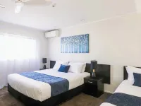 Aquarius Motor Inn Hotels near Mt Maunganui Cenotaph