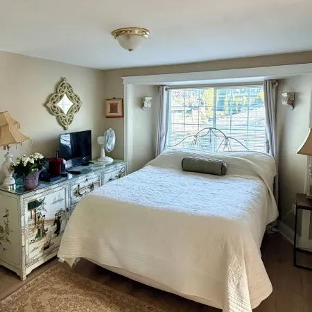 Ocean Breeze Executive Bed and Breakfast