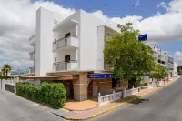 Aparthotel Vibra Bay Hotels in 