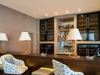 Novotel Bahrain Al Dana Resort - bar
