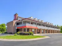 Red Roof Inn & Suites Marysville Hotels in Union County