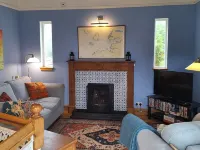 1 Bed Lodge - Sleeps 2 - Pets Ok - Free Parking Hotels in Acharacle