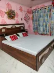 Shree Radhe Krishna Guest House - 2-Star