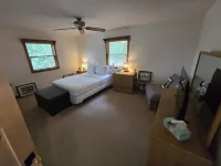 Lakeside! Swim Dock, 10X28 Slip, 3Qn Bds & Bunkroom - Homestays