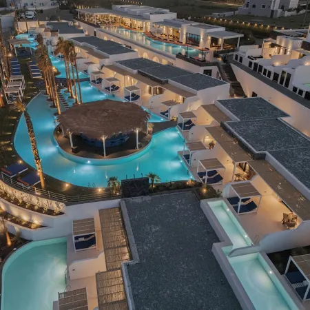 Cresanto Luxury Suites