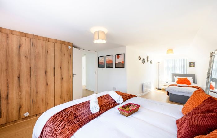 Quinton Top Flr, Sleeps 7, HighSt 3min, Prkg, A-Rd